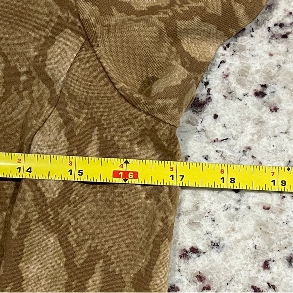 Lauren Ralph Lauren Snakeskin Print Dress Size Small Short Sleeve Beige Brown - Picture 5 of 7